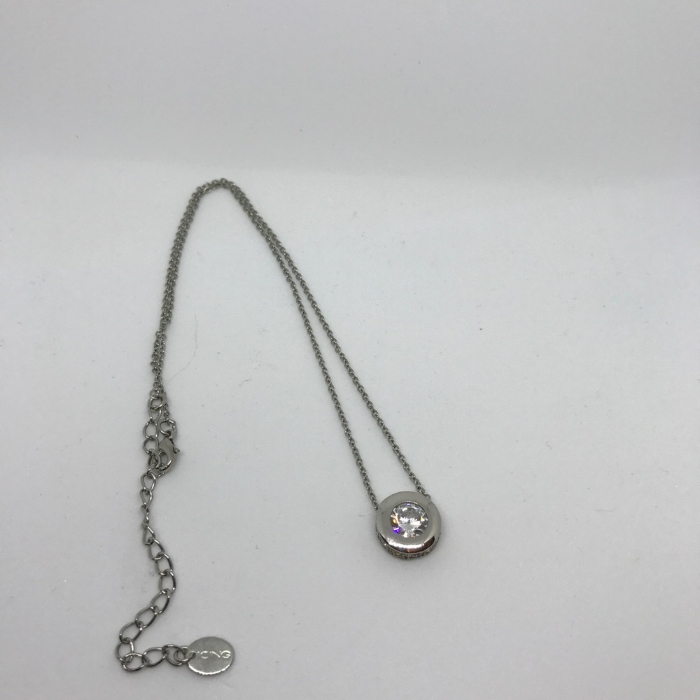 Doughnut zircon pendant necklace